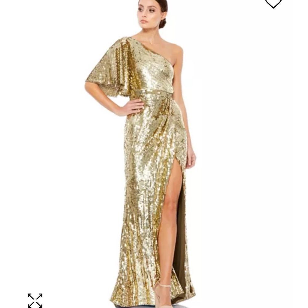 New, no tags MAC DUGGAL
Women's Embellished Bell Sleeve One Shoulder Gown size 4